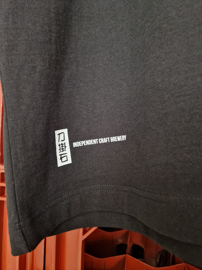 jasmin_t-shirt_leave_your_sword independent craft brewery